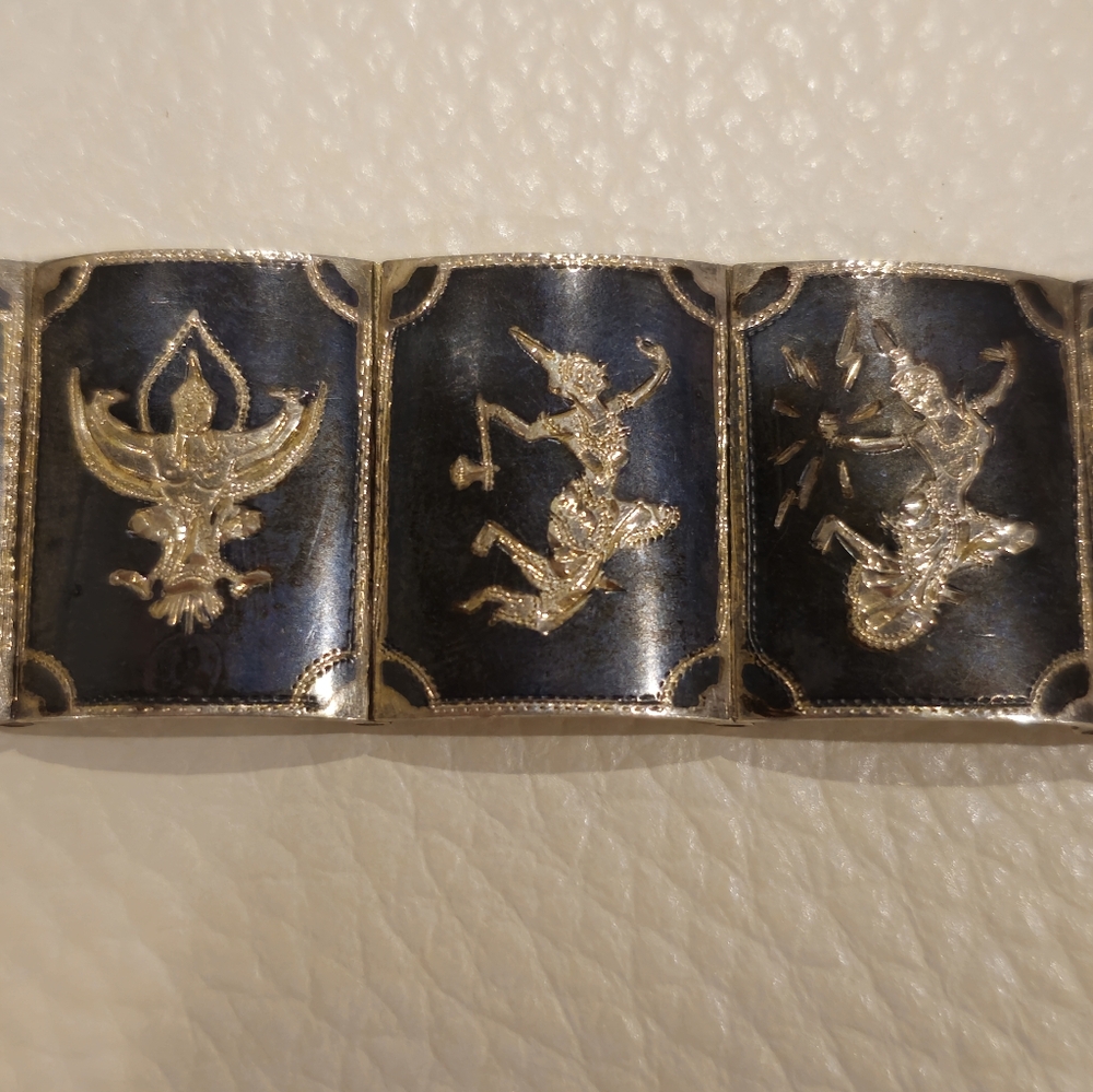 Vintage Sterling Silver Siam Bracelet - Picture 3 of 10